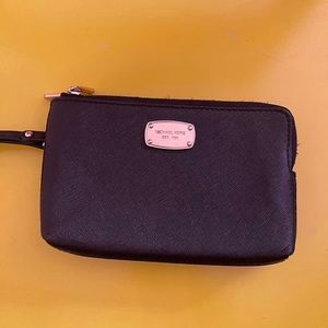 💥FLASH SALE 💥Michael Kors Black Double Zipper Wristlet